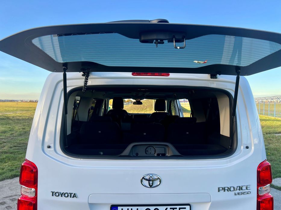 Grupa Nexus Wynajem samochów busów 8-9 miejsc Przewóz osób