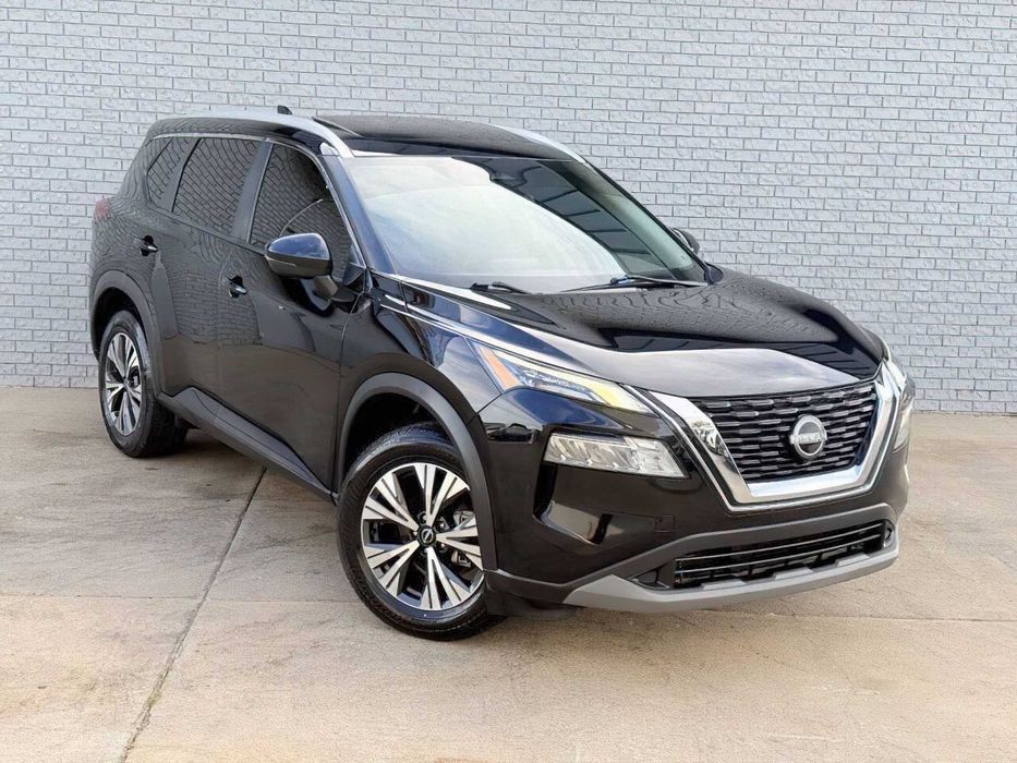Nissan Rogue SV      2022