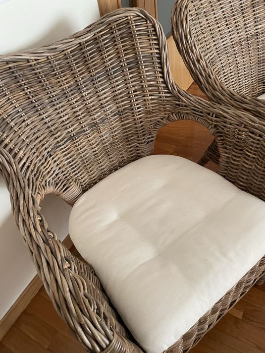 2 Cadeirões Ikea em vime