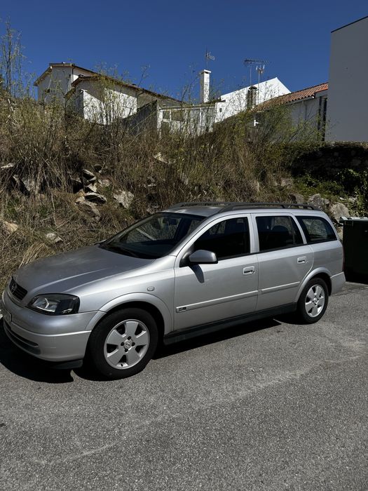 Astra 2004 caravan