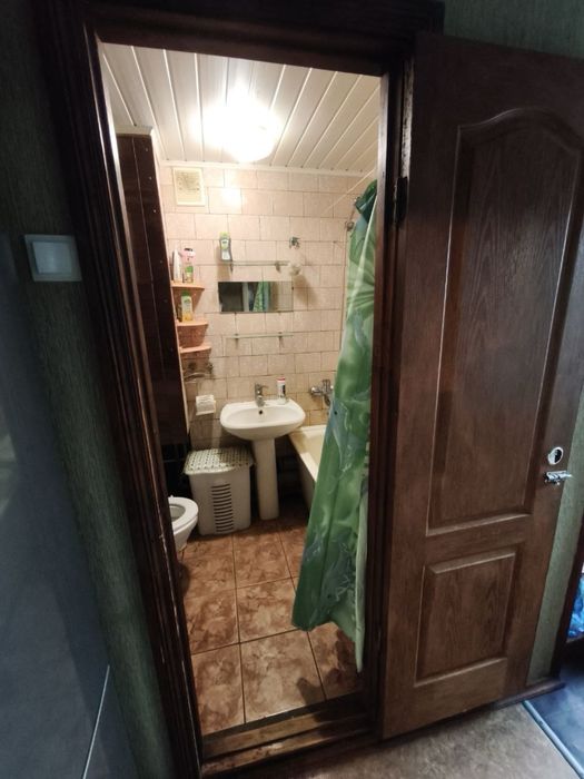 Срочно ! Продам 2х.ком.квартиру  на Салтовке  11/12 газ ( Пески , ТРЦ Дафи ) Сертификат