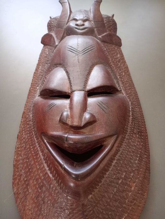 Ręcznie wykonana maska z Afryki