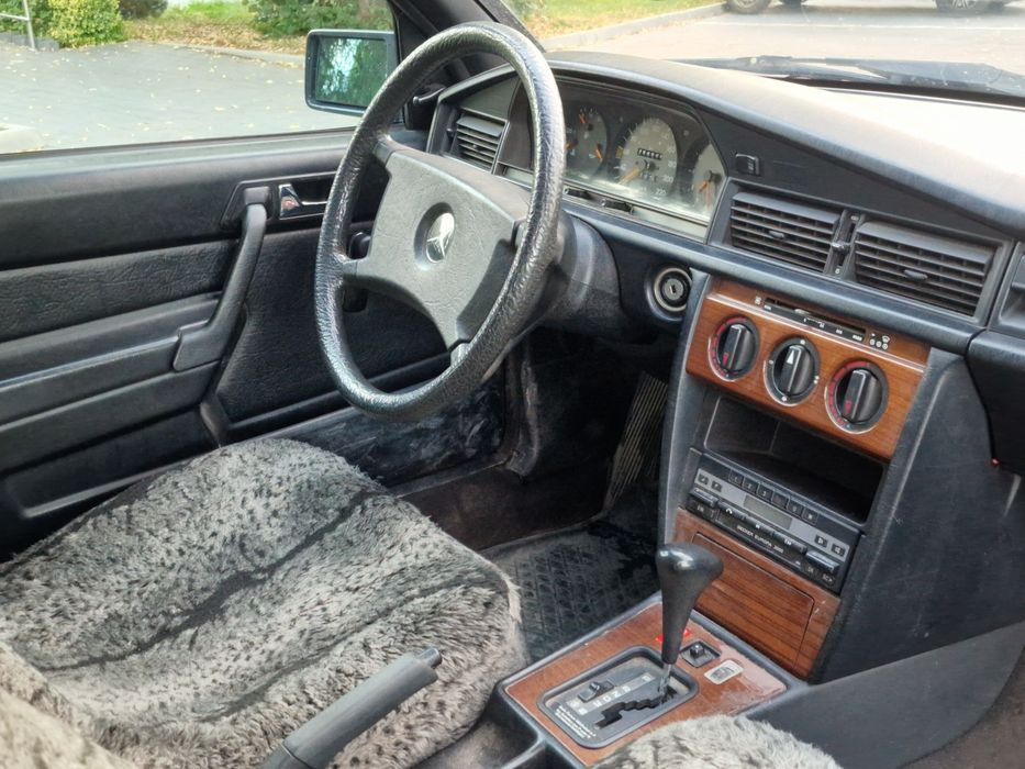 Mercedes-Benz 190 1,8 Benzyna Automat Hak !