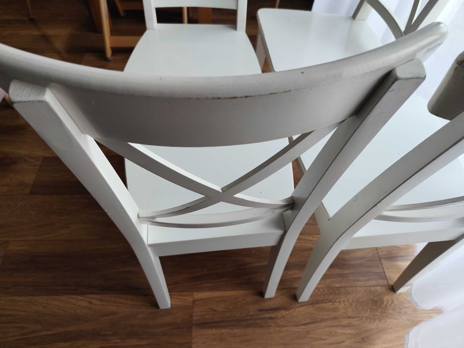 Krzesła białe Ikea