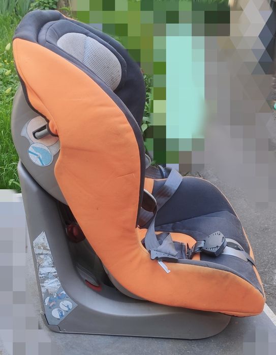 Дитяче автокрісло chicco