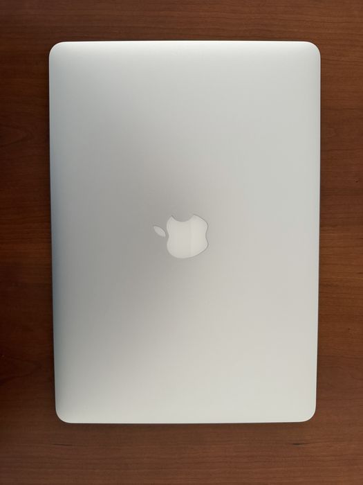 MacBook Air 2017491142189103206404