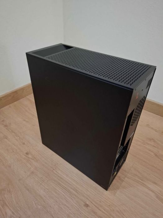 HP OMEN Gaming PC i7-8700 GTX 1060 16GB RAM SSD + HDD