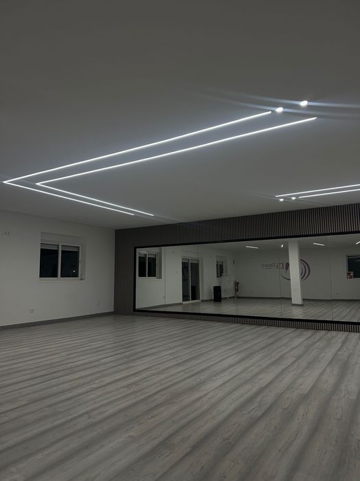 Aluga-se Salão de Dança Equipado - Por hora ou mensal