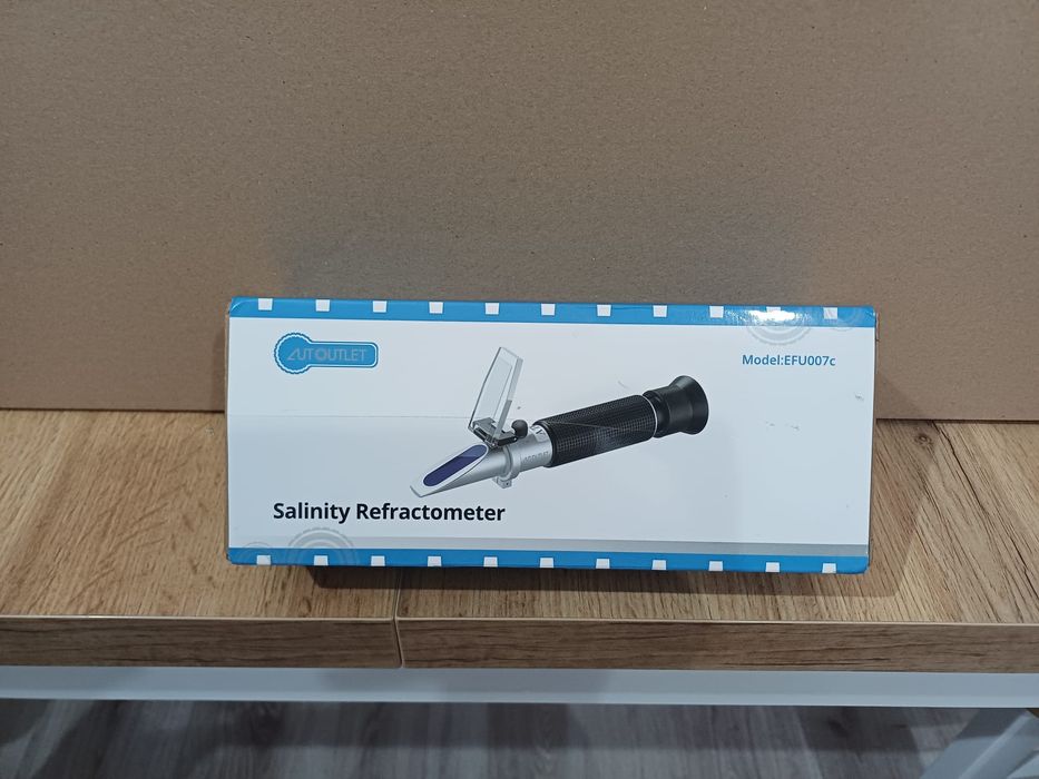Refraktometr do badania zasolenia wody