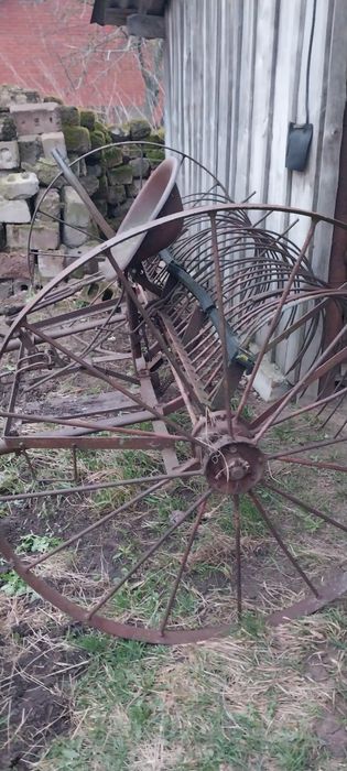 Продам грабалку конную, воз конный для мотблока и многое другое.