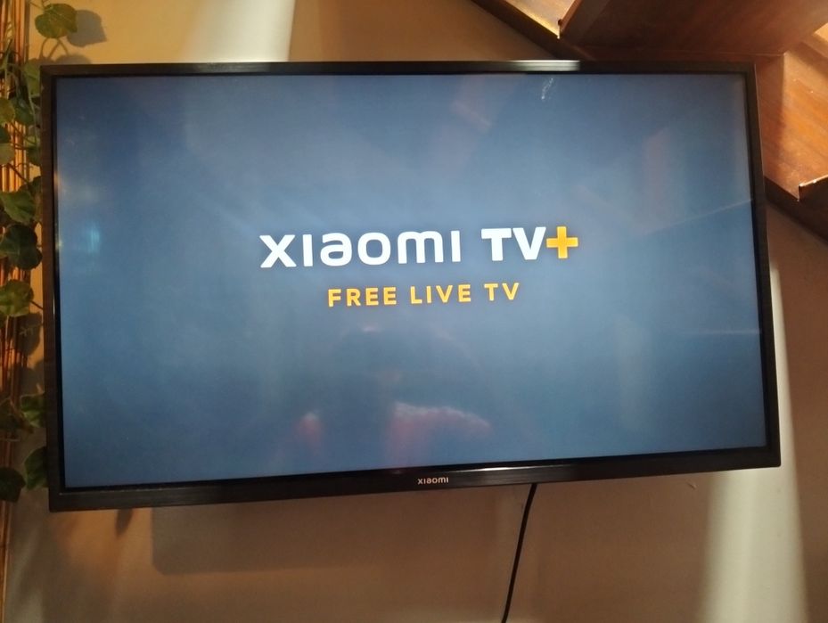 TV Xiaomi 32 " .