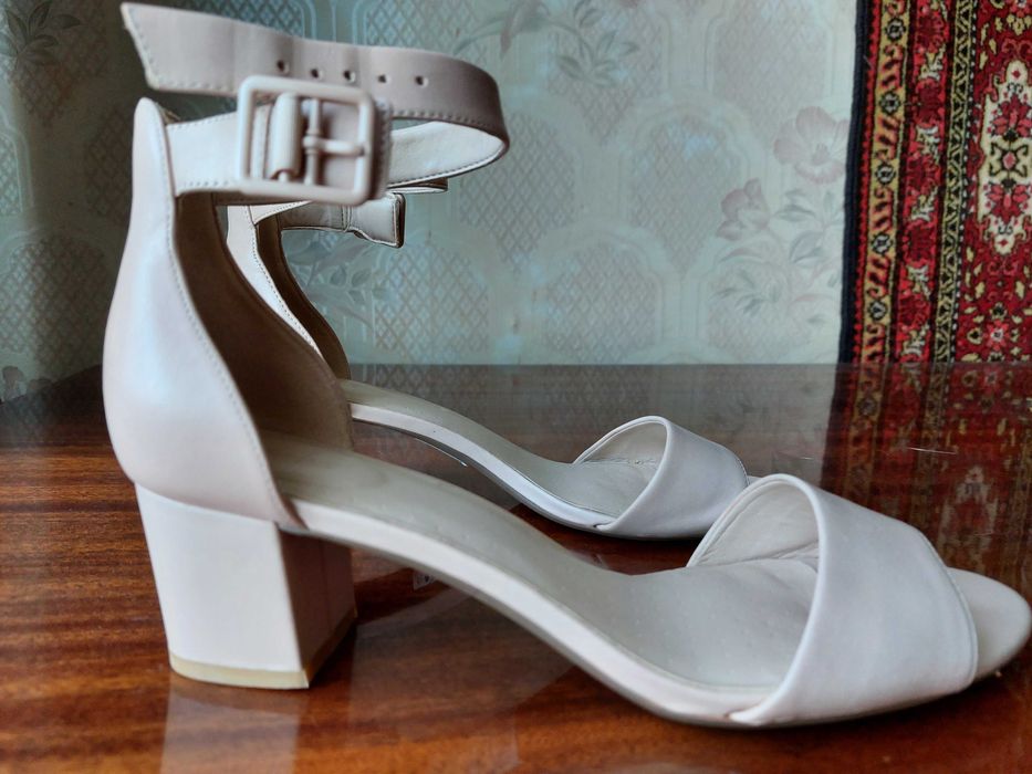 Босоножки Clarks Deva Mae