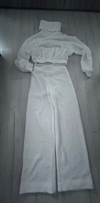 Dres z bucli Just Unique uzywany roz xs/s.