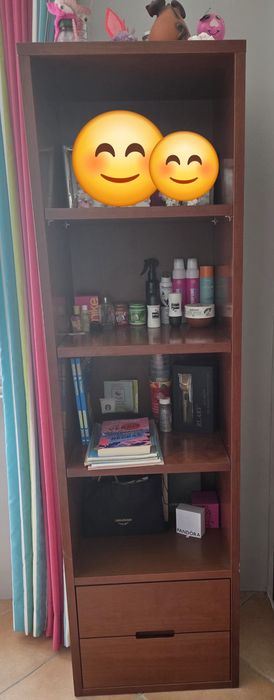 Cama solteiro c/ dois colchões, Secretária, Estante