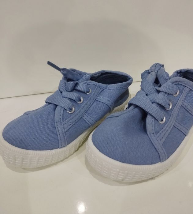 Sapatilhas Azuis Novas da Unit Shoes