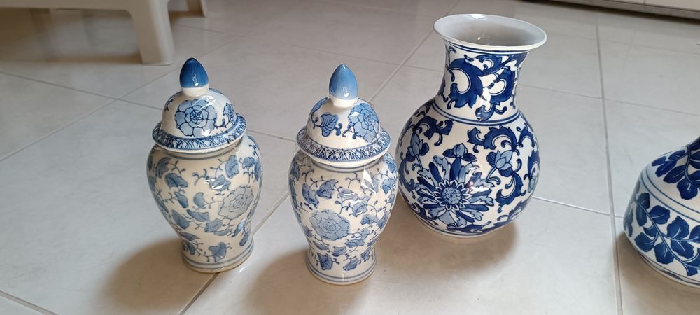 Jatos e frascos decorativos