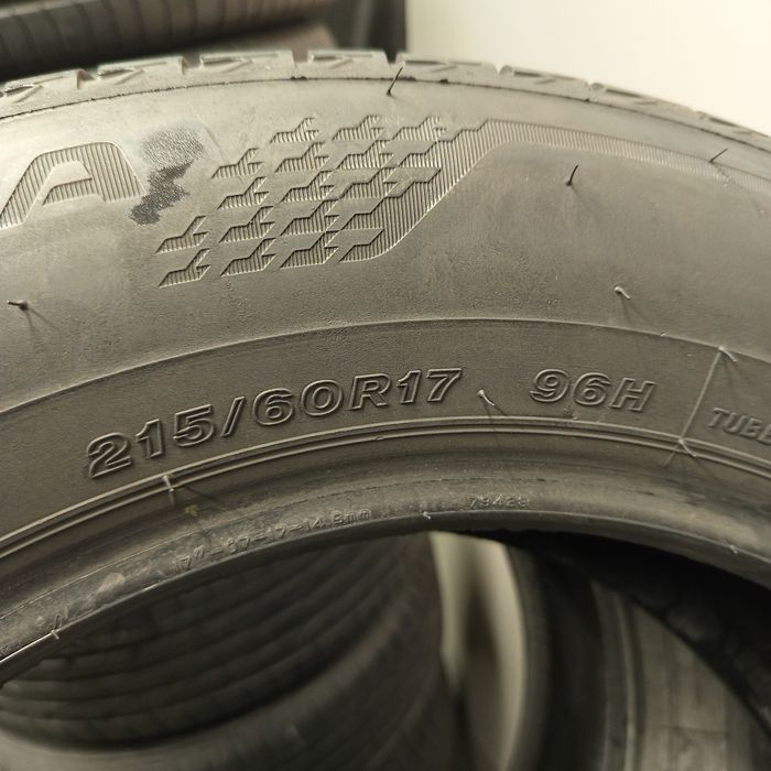 215/60R17 Bridgestone Turanza T005