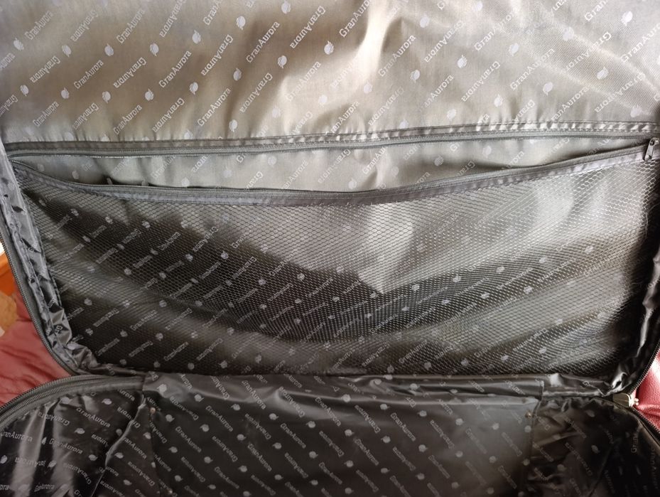 Mala de viagem usada