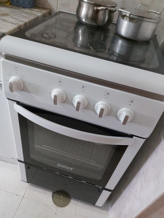 Fogão Junex FS 651W-B de 4 Bicos com Forno a Gás