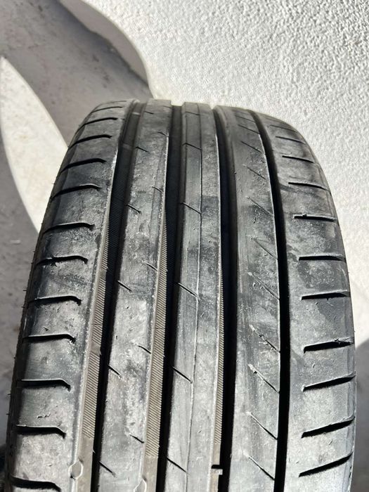 225/40/18 2 pneus