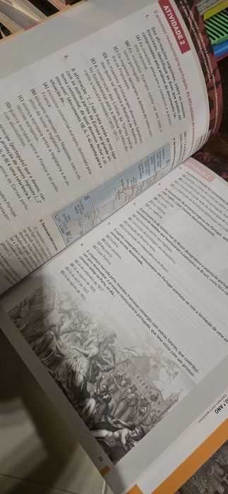 Linhas de História - Cadernos de Atividades - 11⁰ e 12⁰ Ano