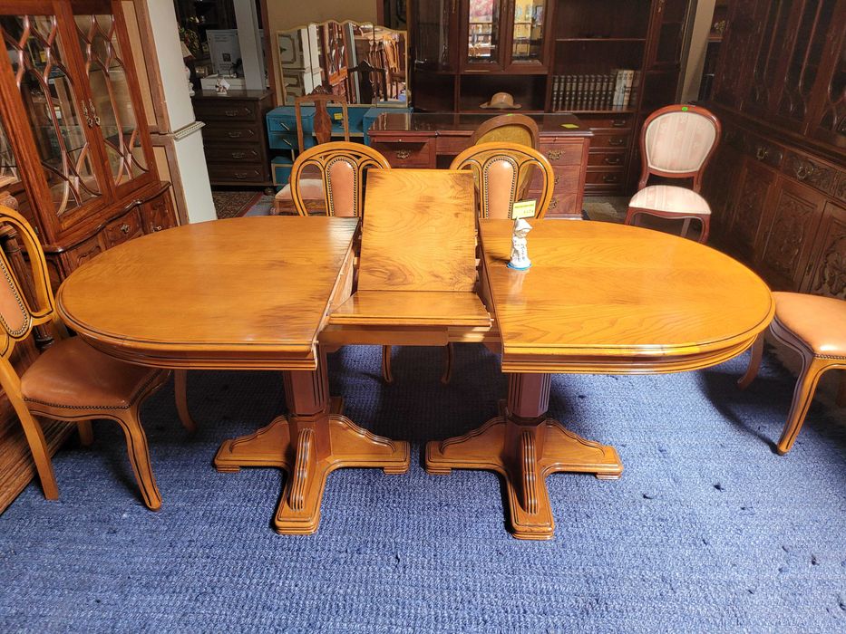 Mesa em madeira maciça - extensível - óptimo estado - Só a mesa