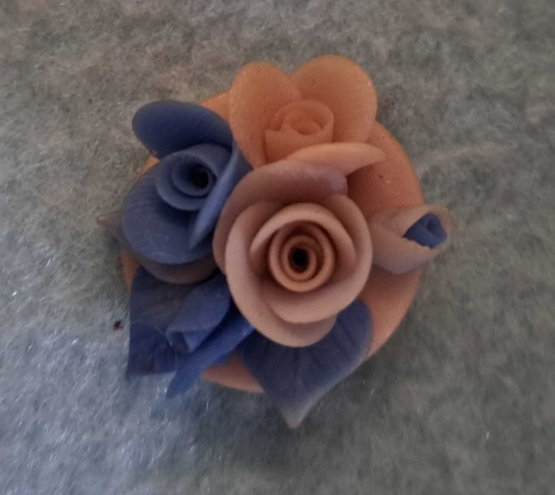 Broszka z modeliny PRL