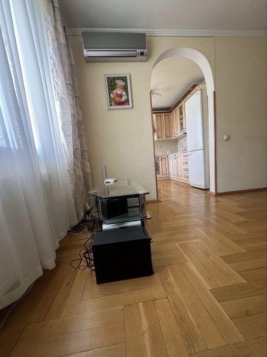 Власник. Продам 3-х кім. з ремонтом. Метро Деміївська 2хв, Держ прогрм