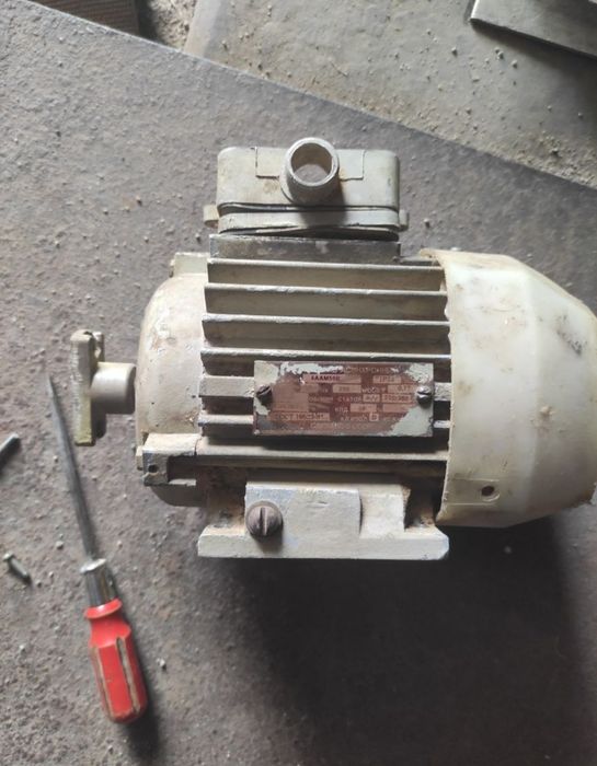 Электродвигатель