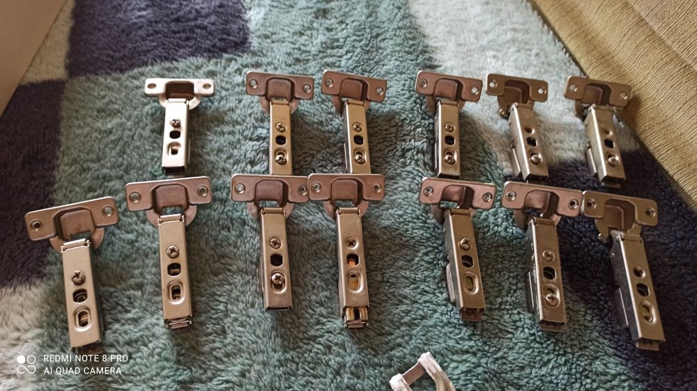 Sprzedam Austriackie zawiasy BLUM oryginalne do szafek kuchennych