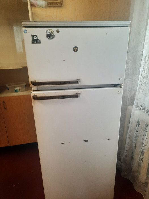 Продам холодильник минск 15 и Snaige