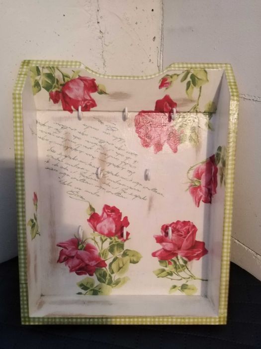 Decoupage szafka wieszak na kluczyki
