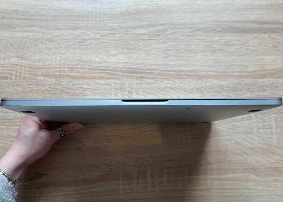 MacBook Pro 13 2019 | i5 • 8Gb • 128Gb