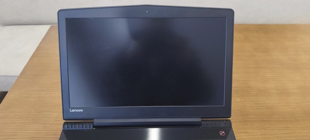 Portátil Lenovo Y520-15IKBN