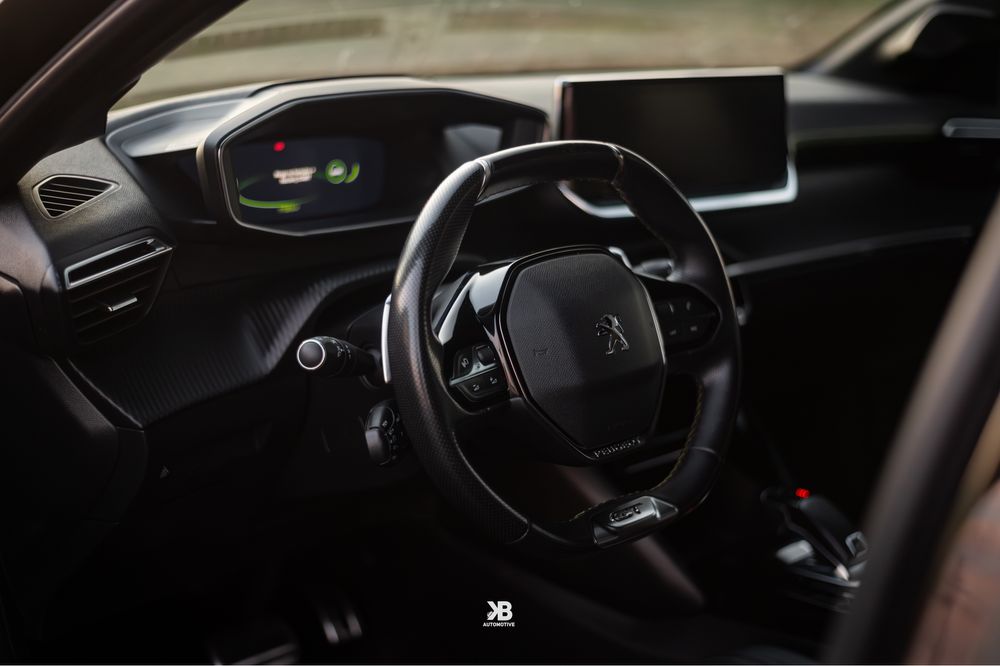 Wynajem Peugeot 208 automat tanio wypożyczalnia samochodów