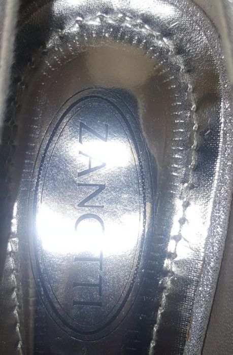 Новые,брендовые,шикарные туфли-лодочки zanotti