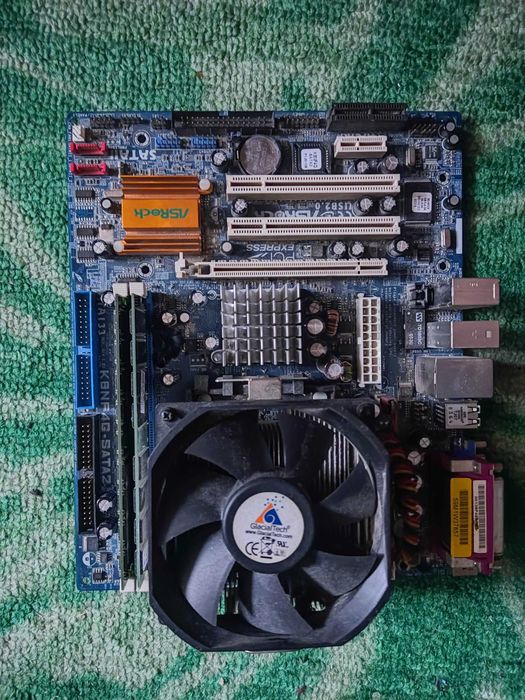 Материнська плата Asus процесор кулер Intel Pentium озу 2Гб.