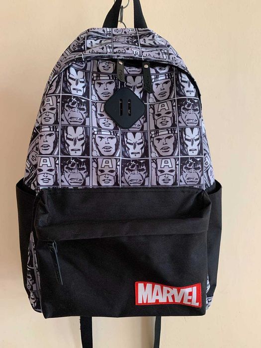 Cropp Marvel рюкзак.