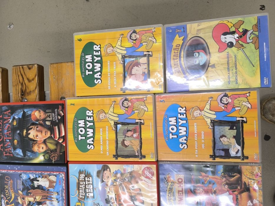 Lote de 32 filmes de animação 10€
