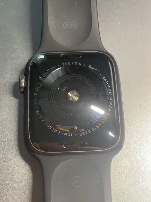 Продаж Apple Watch Series 5 Nike 44mm