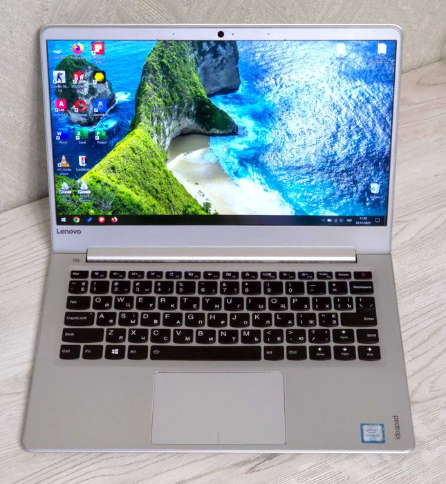 Ноутбук Lenovo 13.3" (Intel i3 6006u, 8Gb, SSD 256Gb)