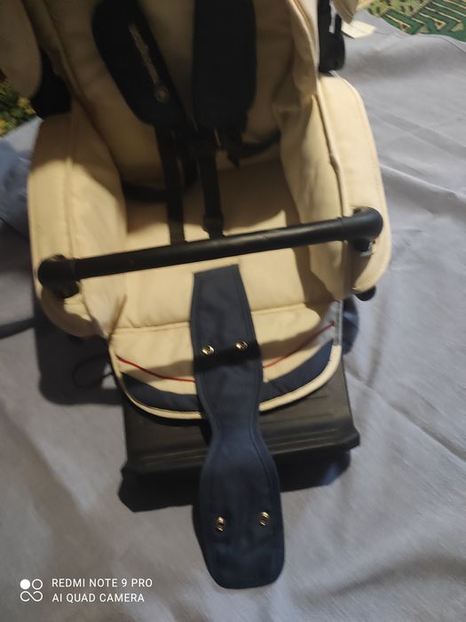 Автомобильное детское сиденье