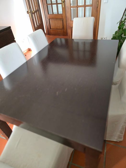 Mobília de sala de jantar, como nova