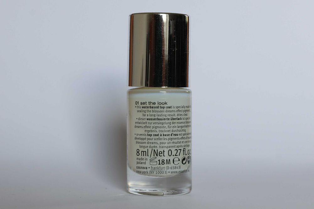 Top coat wodny Essence Blossom Dreams Water-Based Top Coat