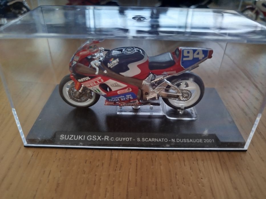 50 Miniaturas MotoGP