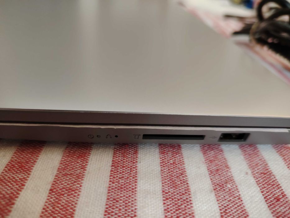 Lenovo IdeaPad 1 15AMN7 *NOVO em caixa*