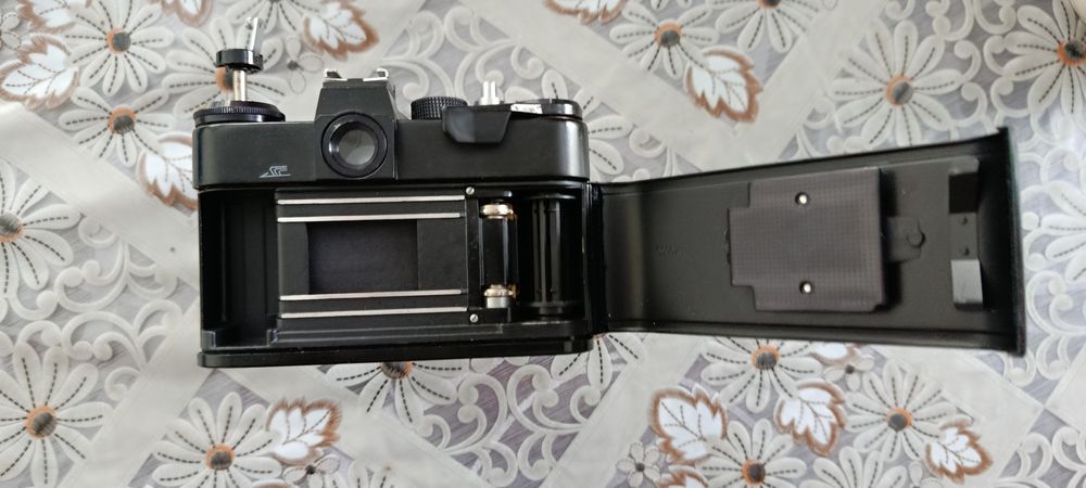 Фото апарат "зенит" на  пльонці