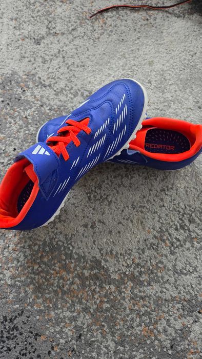 Buty piłkarskie TURFY ADIDAS PREDATOR  r. 36 2/3