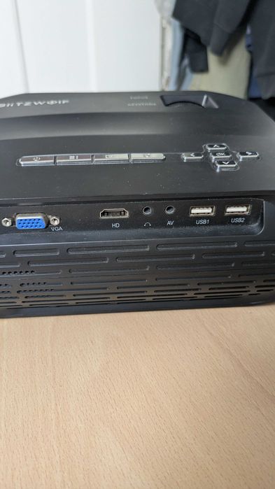 Projetor BlitzWolf com HDMI / VGA / USB507080530471823361