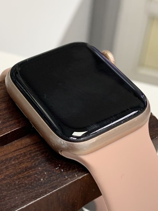 Оригінальні  apple watch series 6 40 mm rose gold